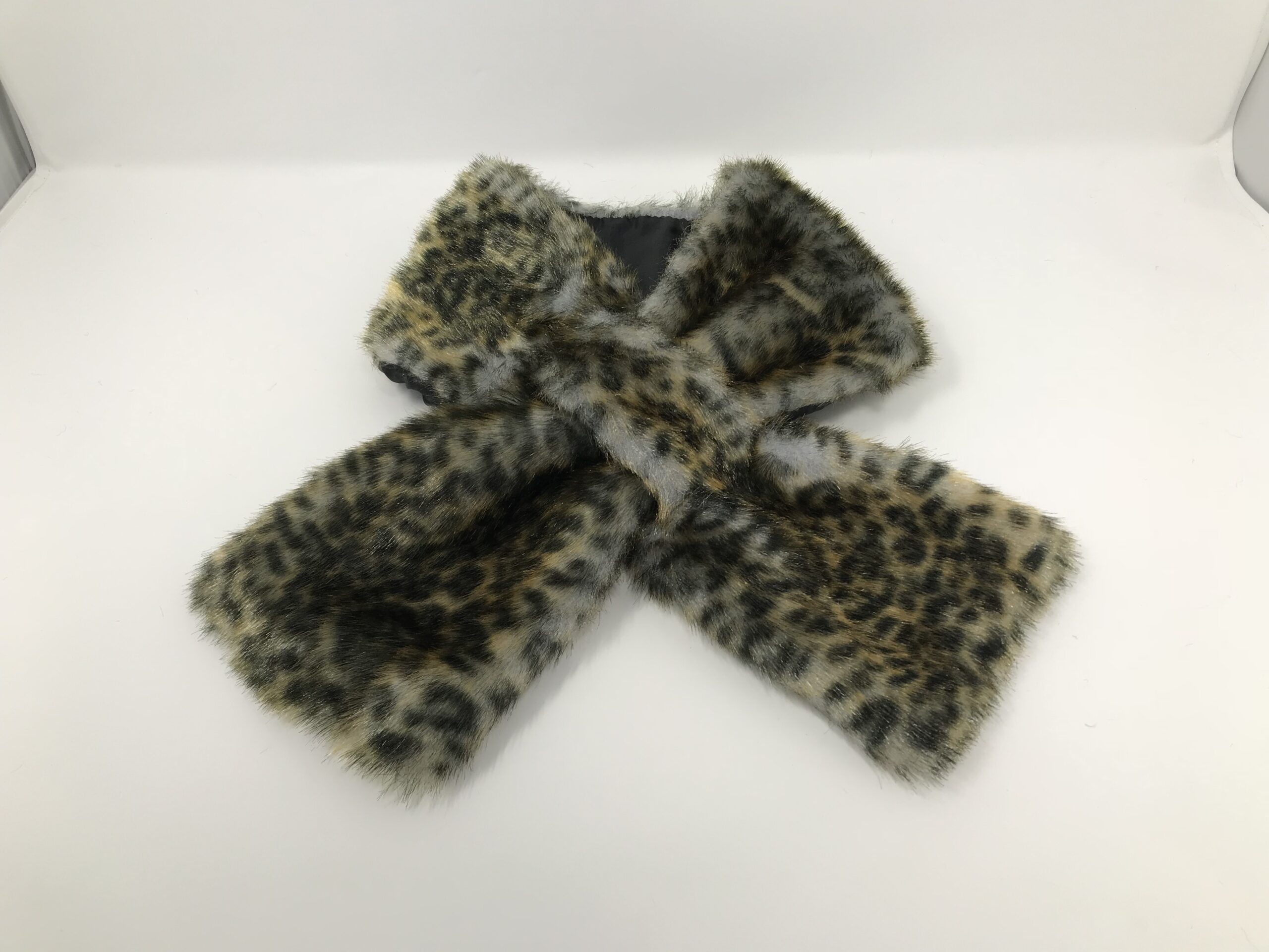 Plush Faux Leopard Print Fur Stole