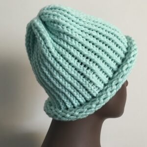 CHUNKY HAND KNITTED BEANIE (2 Colors)
