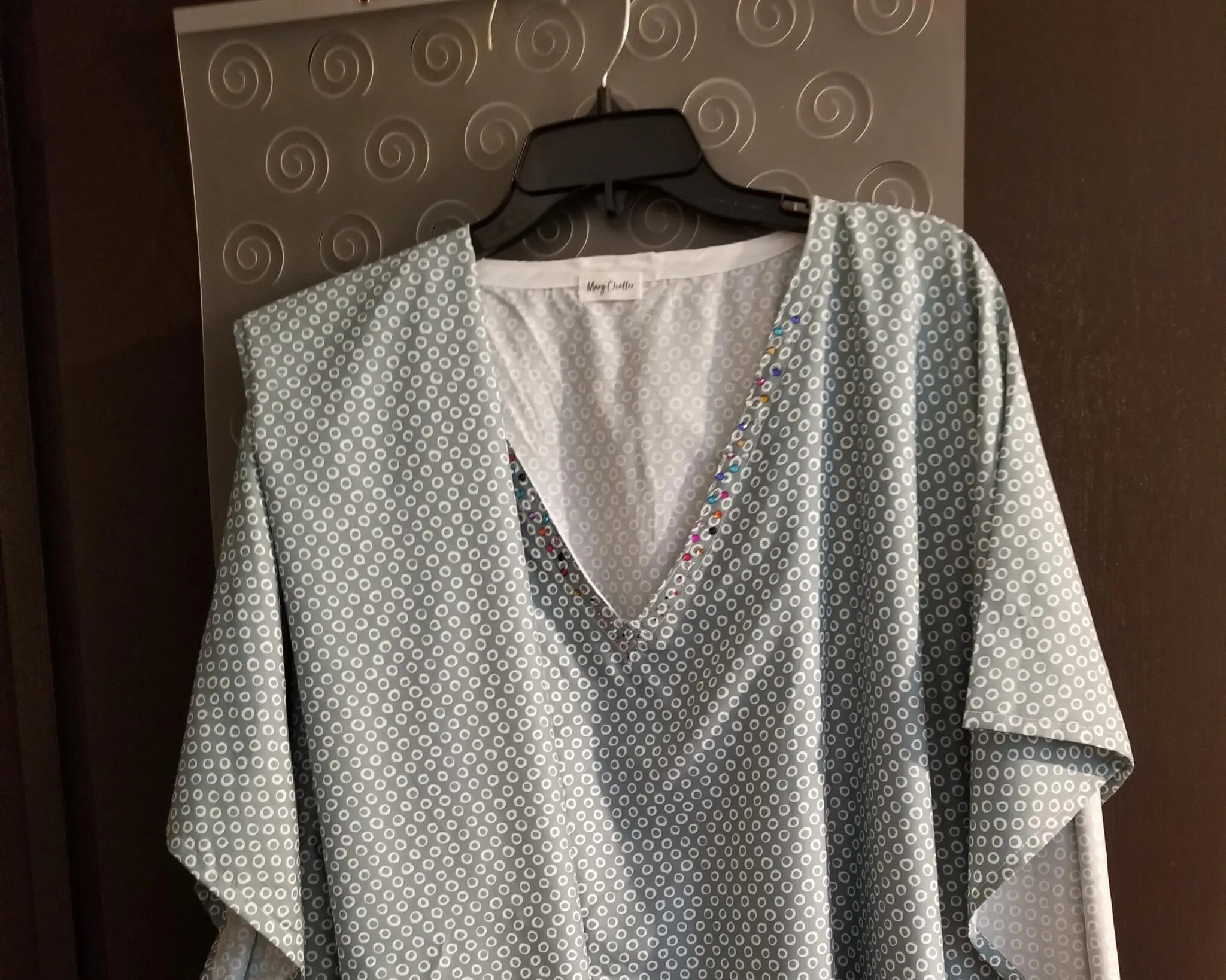 Circle Print V-Neck Mu Mu Kaftan Dress & Scarf - Image 9